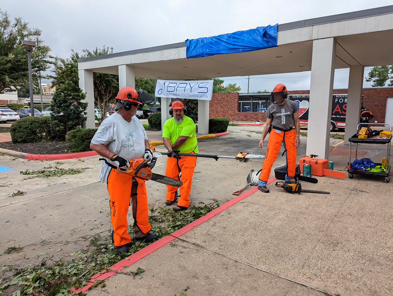 Gloria Dei Chainsaw Team in Action